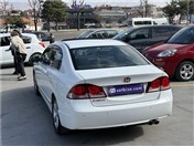 Honda Civic 1.6 İ-VTEC ELEGANCE