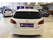 Peugeot 308 1.2 PureTech Style Tech EAT8
