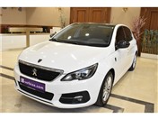Peugeot 308 1.2 PureTech Style Tech EAT8